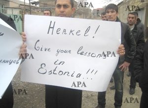 photo-9-picket-in-supporting-a-zeynalov